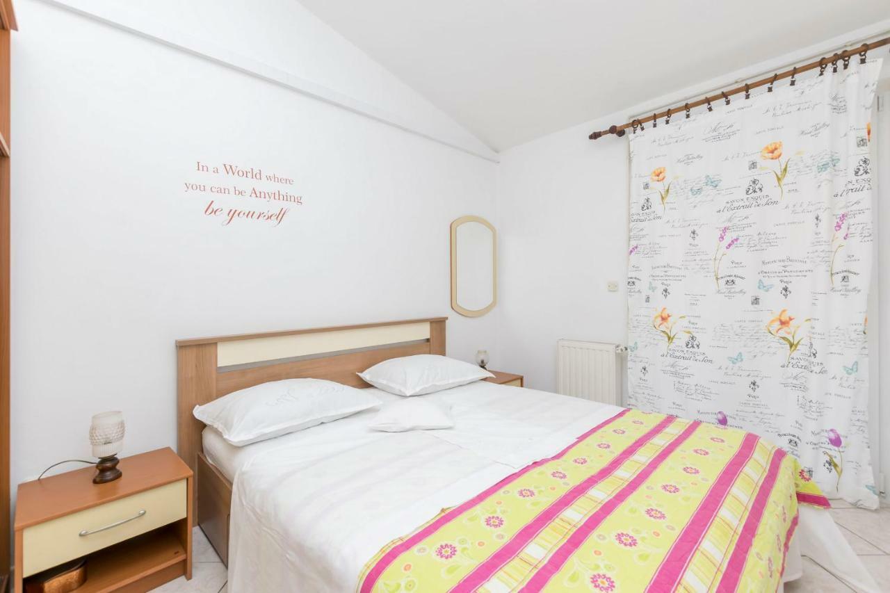 Apartments Miroslava Vodice Luaran gambar
